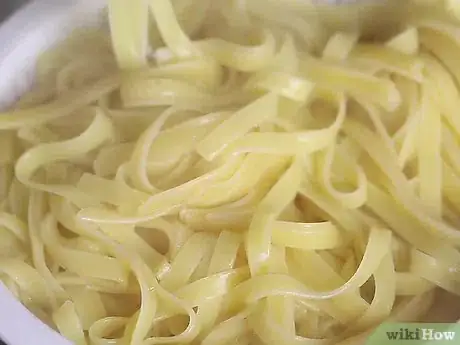 Imagen titulada Make Fettuccine Alfredo Step 7