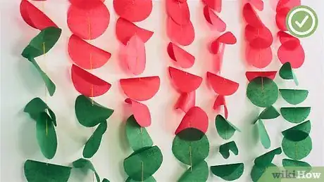 Imagen titulada Make a Paper Garland Step 21