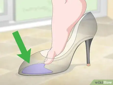 Imagen titulada Shrink Shoes Step 8