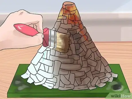 Imagen titulada Make a Soda Bottle Volcano Step 8