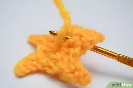 Imagen titulada Crochet a Star Step 5