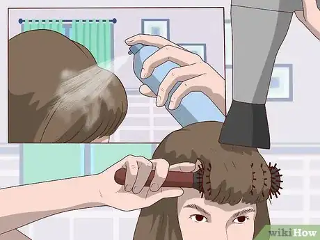 Imagen titulada Stop Your Bangs from Separating Step 9