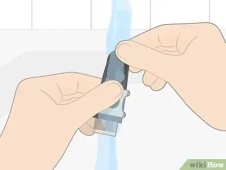 Imagen titulada Clean Your Clarinet's Mouthpiece Step 10