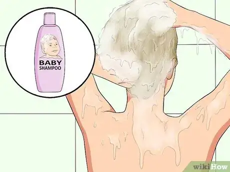 Imagen titulada Use Clarifying Shampoo Step 4