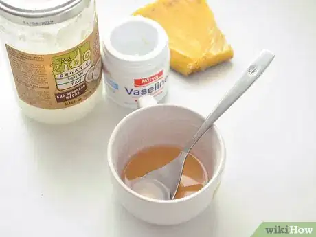 Imagen titulada Make Lip Balm with Petroleum Jelly Step 11