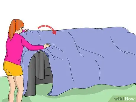 Imagen titulada Make a Great Pillow Fort Step 12