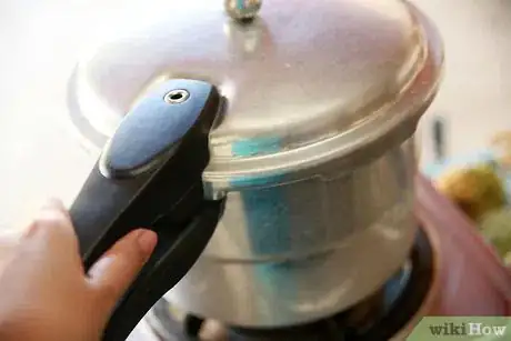 Imagen titulada Make a Cake Using a Pressure Cooker Step 8