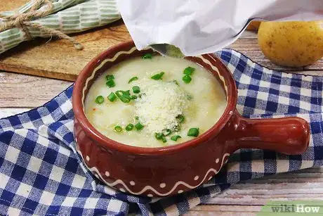 Imagen titulada Thicken Potato Soup Step 3