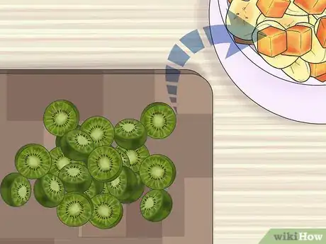 Imagen titulada Eat Kiwi Berries Step 6