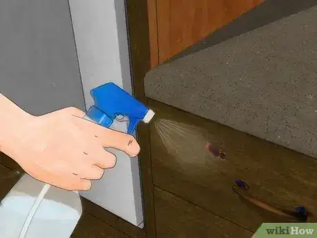 Imagen titulada Get Rid of Roaches Step 9