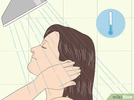 Imagen titulada Deal with a Scalp Sunburn Step 5