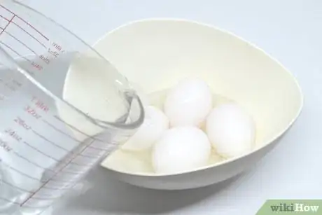 Imagen titulada Bring Eggs to Room Temperature Step 2