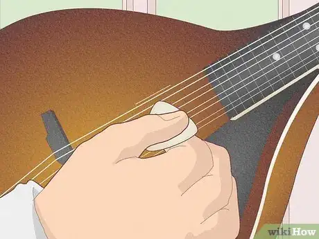 Imagen titulada Tune a Mandolin Step 3