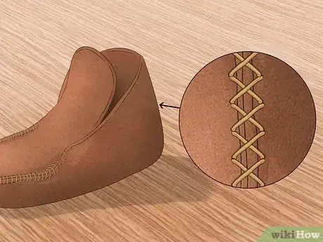 Imagen titulada Make Moccasins Step 18