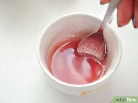 Imagen titulada Make Lip Balm with Petroleum Jelly Step 12