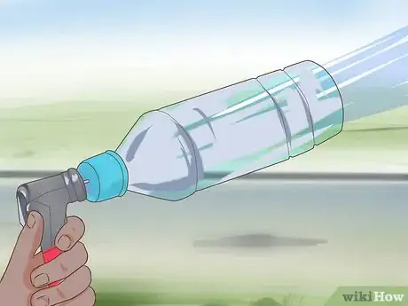 Imagen titulada Make a Water Gun with a Water Bottle Step 8