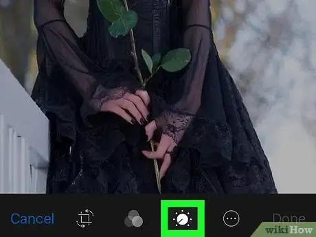 Imagen titulada Adjust the Brightness of a Photo Using the iPhone Photos App Step 4