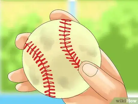 Imagen titulada Clean a Dirty Baseball Step 2
