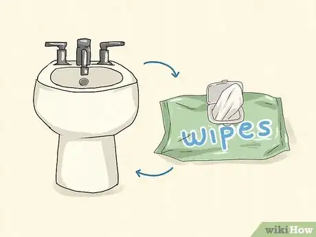 Imagen titulada Do You Use a Bidet Before or After Wiping Step 4