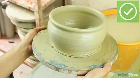 Imagen titulada Make a Clay Pot Step 27