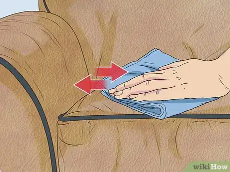 Imagen titulada Clean Leather Naturally Step 10