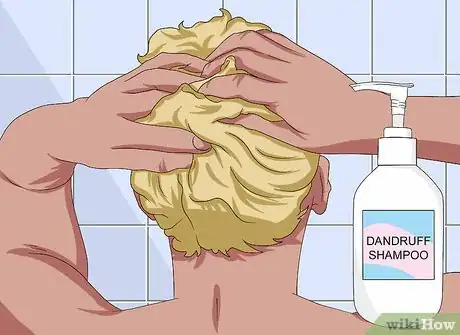 Imagen titulada Remove Toner from Hair Step 2