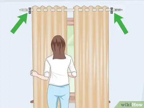 Imagen titulada Hang Eyelet Curtains Step 18