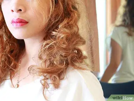 Imagen titulada Style Naturally Curly Hair Final