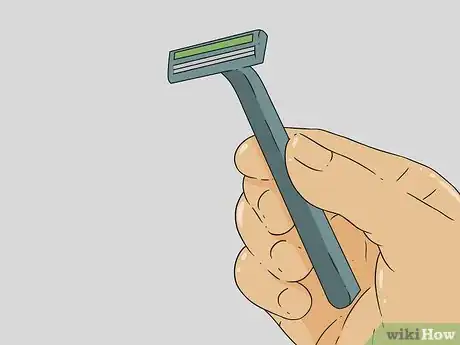 Imagen titulada Shave Your Legs Step 1