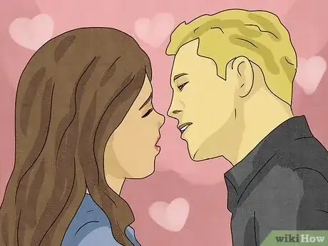Imagen titulada Practice French Kissing Step 1