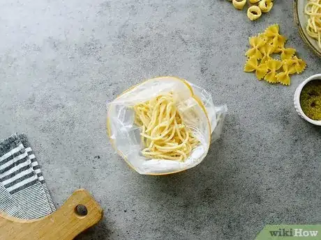 Imagen titulada Store Leftover Pasta Step 9