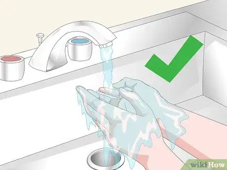 Imagen titulada Get the Smell of Gasoline Off Your Hands Step 9