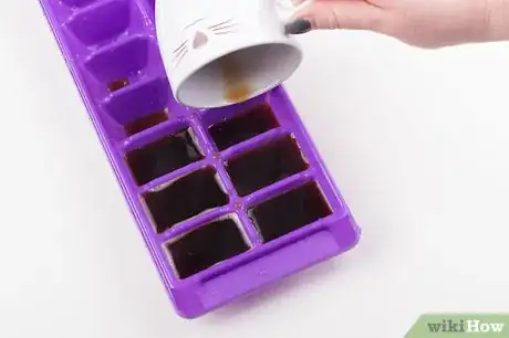 Imagen titulada Make Ice Cubes with an Ice Tray Step 8