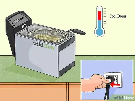 Imagen titulada Clean a Deep Fryer Step 2