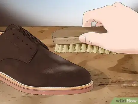 Imagen titulada Dye Suede Shoes Step 14