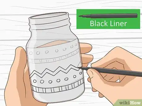 Imagen titulada Decorate Glass Bottles with Paint Step 11