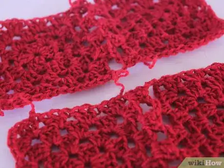 Imagen titulada Attach Granny Squares Step 15