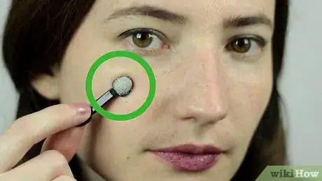 Imagen titulada Use Color Correcting Concealers Step 10