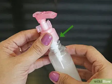 Imagen titulada Make Scented Hand Sanitizer Step 14