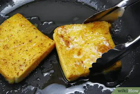 Imagen titulada Make French Toast Without Milk Step 5