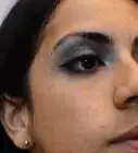 hacer el maquillaje de ojos ahumados