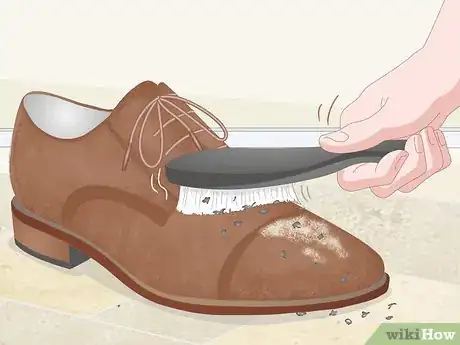 Imagen titulada Fix Suede Shoes Step 1