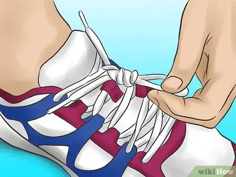 Imagen titulada Tie Your Shoe Laces Differently Step 12