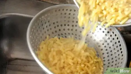 Imagen titulada Cook Packaged Macaroni and Cheese Step 1Bullet4