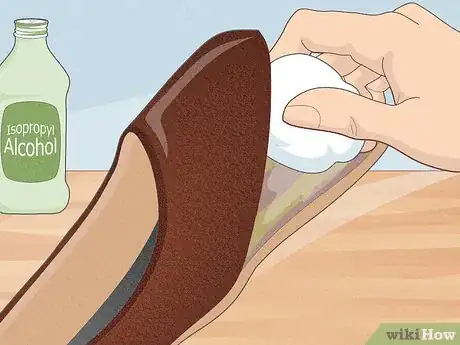Imagen titulada Repair a Shoe Sole Step 8