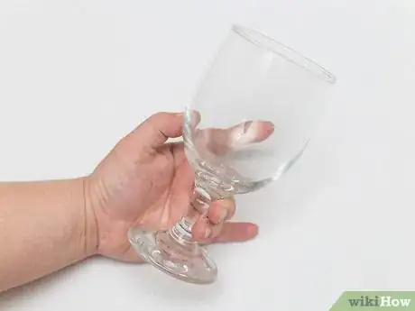 Imagen titulada Clean Wine Glasses Step 9