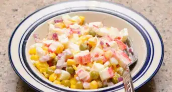 preparar ensalada de cangrejo