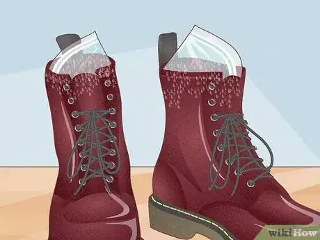 Imagen titulada Break in Your Brand New Dr Martens Boots Step 11