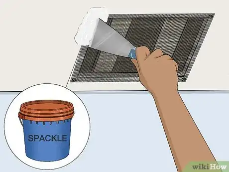 Imagen titulada Fix Holes in a Ceiling Step 13