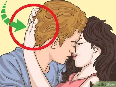 Imagen titulada Use Your Hands During a Kiss Step 4